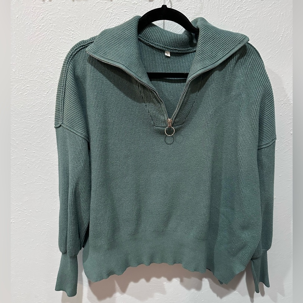 Women’s Quarter Zip Pullover